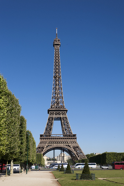 The Eiffel tower taken on a Canon 5D